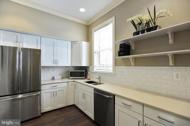 43039 CLARKS TER, Ashburn, VA 20148