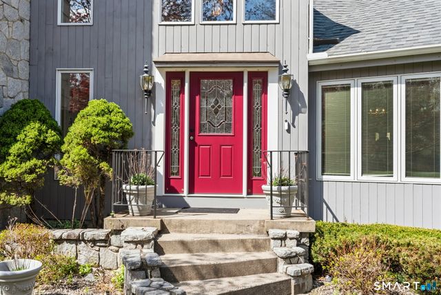 146 Lantern Park Lane South, Southbury, CT 06488