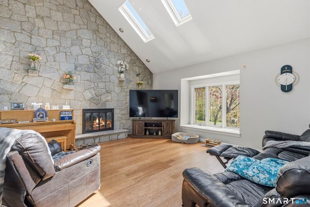 146 Lantern Park Lane South, Southbury, CT 06488