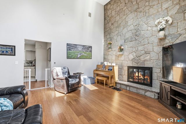 146 Lantern Park Lane South, Southbury, CT 06488