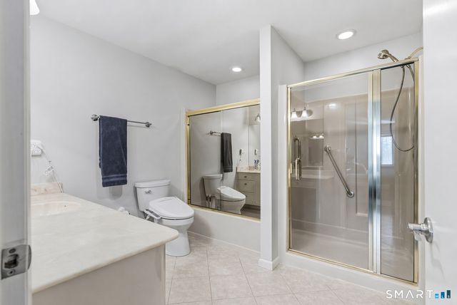 146 Lantern Park Lane South, Southbury, CT 06488