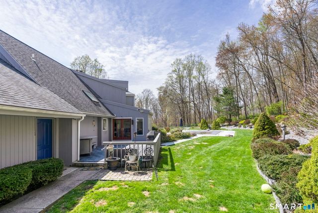 146 Lantern Park Lane South, Southbury, CT 06488