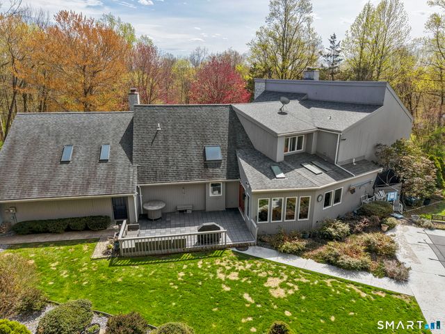 146 Lantern Park Lane South, Southbury, CT 06488