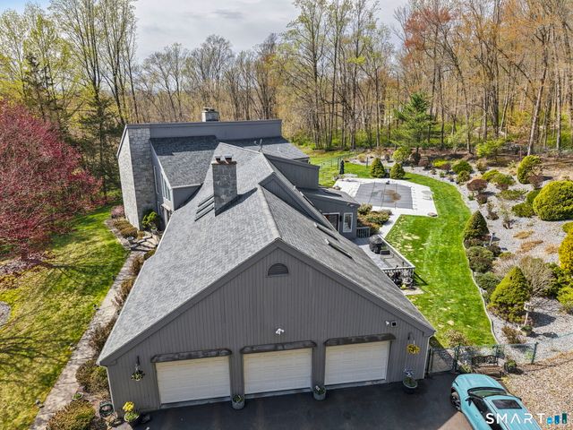 146 Lantern Park Lane South, Southbury, CT 06488