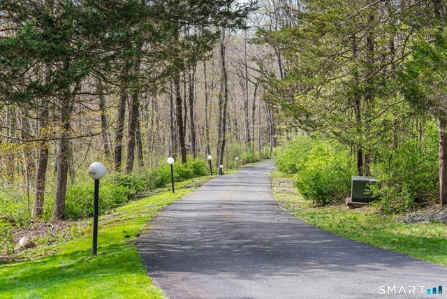 146 Lantern Park Lane South, Southbury, CT 06488