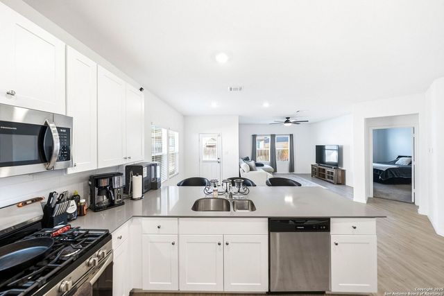 31940 Native Sun, Bulverde, TX 78163