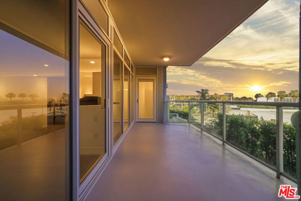 13600 Marina Pointe Drive 407, Marina Del Rey, CA 90292