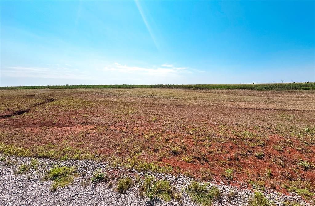 Image 1 of property listing at 30975 N White Horse Lane, Piedmont, OK 73078