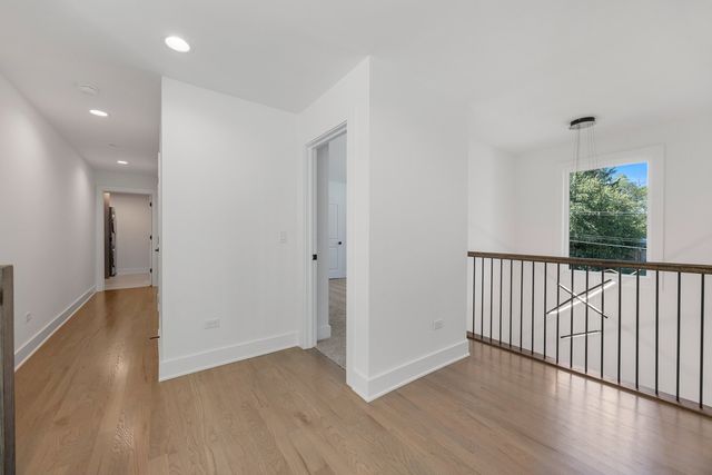 1519 Foothill Drive, Wheaton, IL 60189