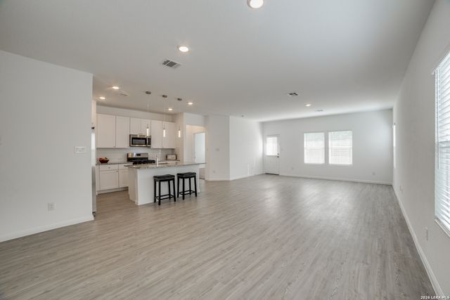 8706 Lamus Wheel, San Antonio, TX 78254