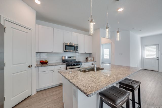 8706 Lamus Wheel, San Antonio, TX 78254