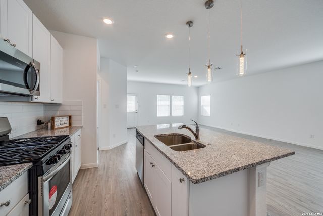 8706 Lamus Wheel, San Antonio, TX 78254