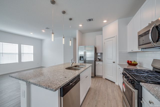 8706 Lamus Wheel, San Antonio, TX 78254