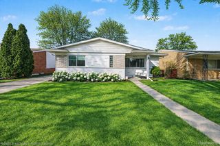 27471 Norma Drive, Warren, MI 48093