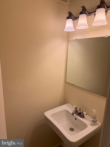 111 PLEASANT HILL RD, Cheltenham, PA 19012