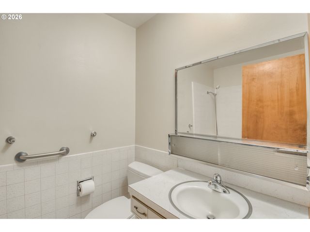 6744 Se MOLT St, Milwaukie, OR 97267