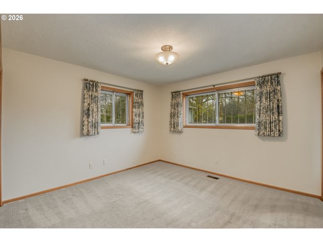 6744 Se MOLT St, Milwaukie, OR 97267