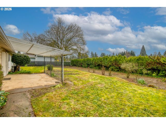 6744 Se MOLT St, Milwaukie, OR 97267