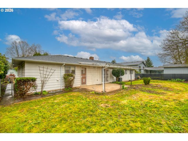 6744 Se MOLT St, Milwaukie, OR 97267