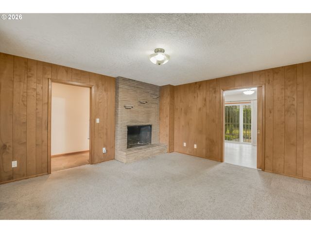 6744 Se MOLT St, Milwaukie, OR 97267