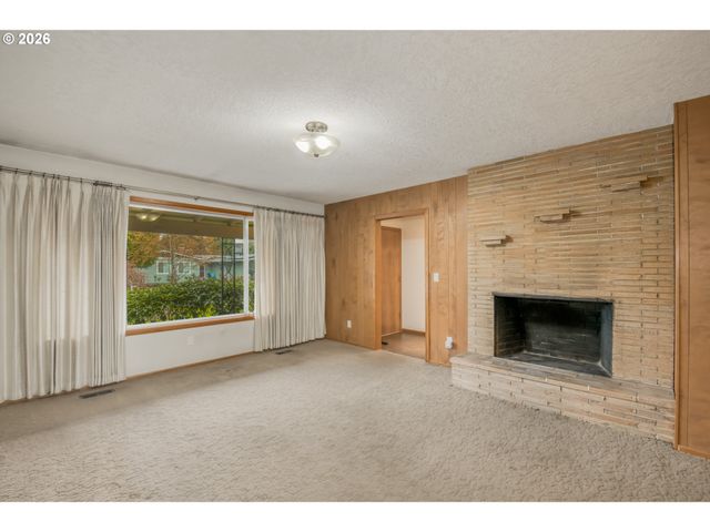 6744 Se MOLT St, Milwaukie, OR 97267