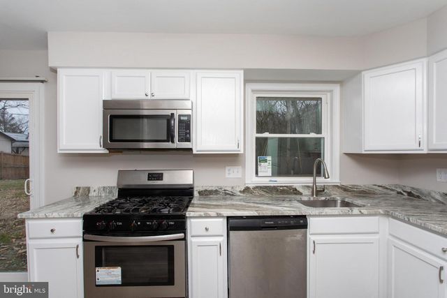 1006 STONE AVE, Waldorf, MD 20602