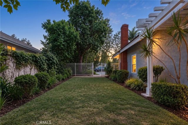 9881 Foxrun Drive, North Tustin, CA 92705