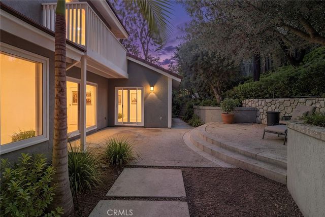 9881 Foxrun Drive, North Tustin, CA 92705