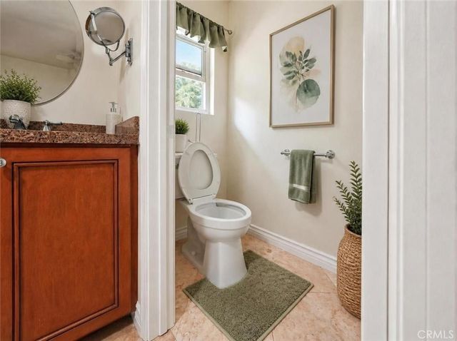 9881 Foxrun Drive, North Tustin, CA 92705