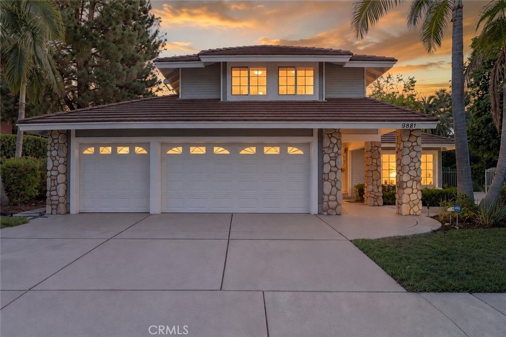 9881 Foxrun Drive, North Tustin, CA 92705