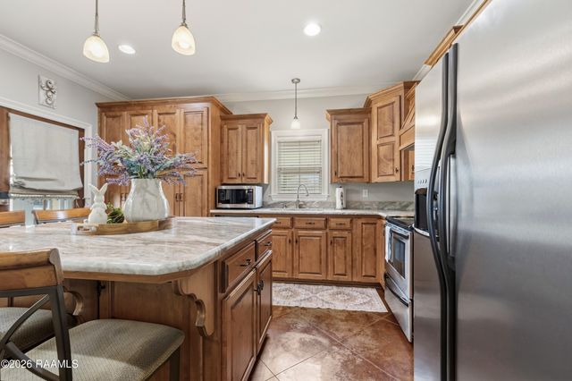 1086 Old Henderson Drive, Breaux Bridge, LA 70517