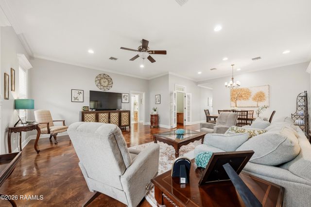 1086 Old Henderson Drive, Breaux Bridge, LA 70517