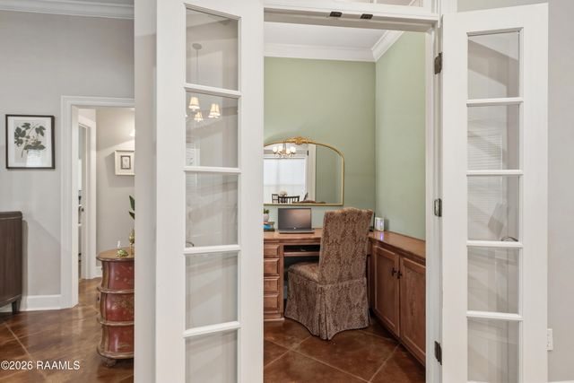 1086 Old Henderson Drive, Breaux Bridge, LA 70517