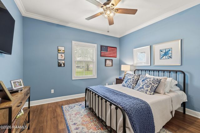 1086 Old Henderson Drive, Breaux Bridge, LA 70517