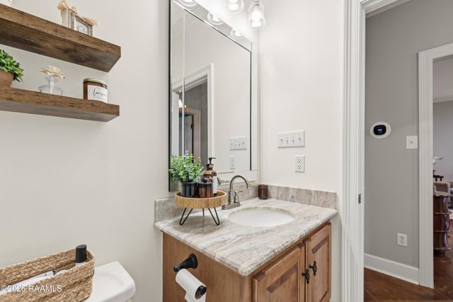 1086 Old Henderson Drive, Breaux Bridge, LA 70517