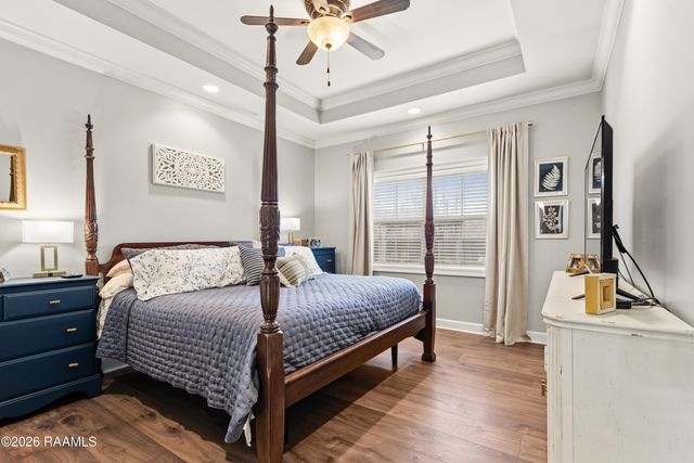 1086 Old Henderson Drive, Breaux Bridge, LA 70517