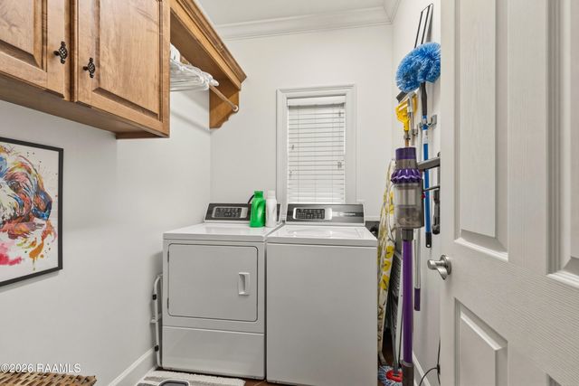 1086 Old Henderson Drive, Breaux Bridge, LA 70517