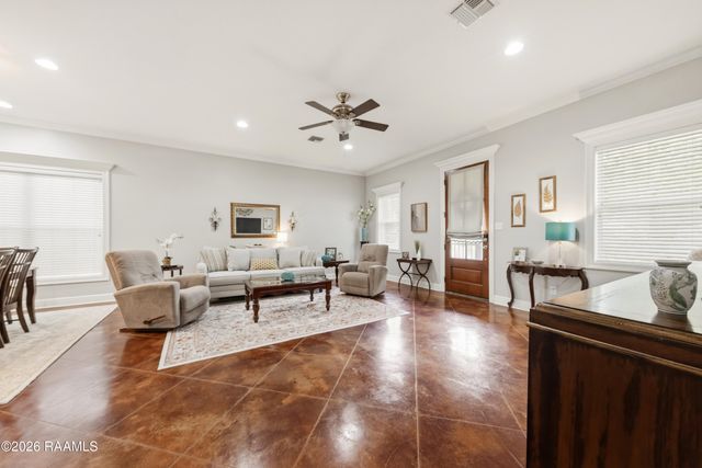 1086 Old Henderson Drive, Breaux Bridge, LA 70517