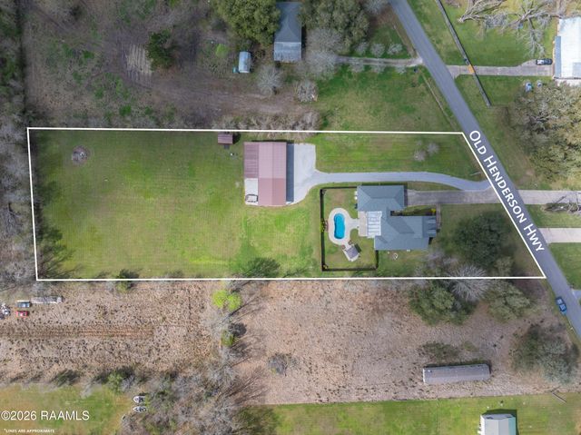 1086 Old Henderson Drive, Breaux Bridge, LA 70517