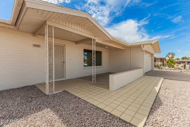 5037 E ESCONDIDO Avenue, Mesa, AZ 85206