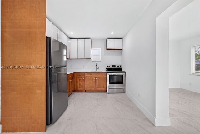 6136 Grant St, Hollywood, FL 33024