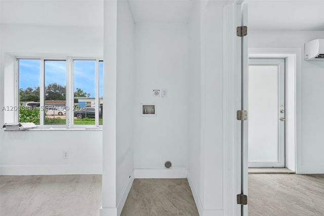 6136 Grant St, Hollywood, FL 33024