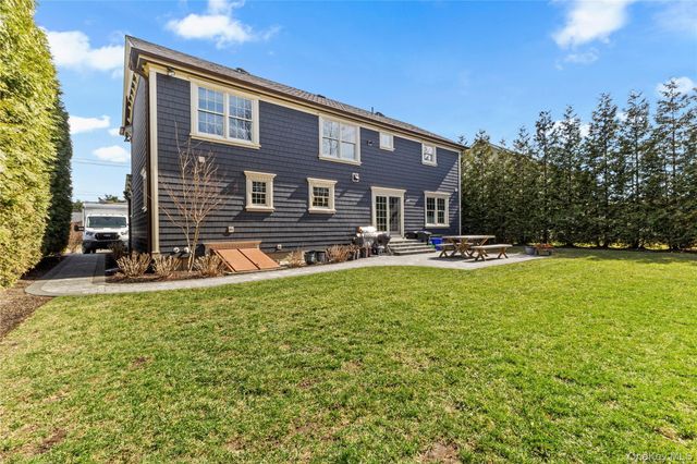 123 Columbus Boulevard, Amityville, NY 11701