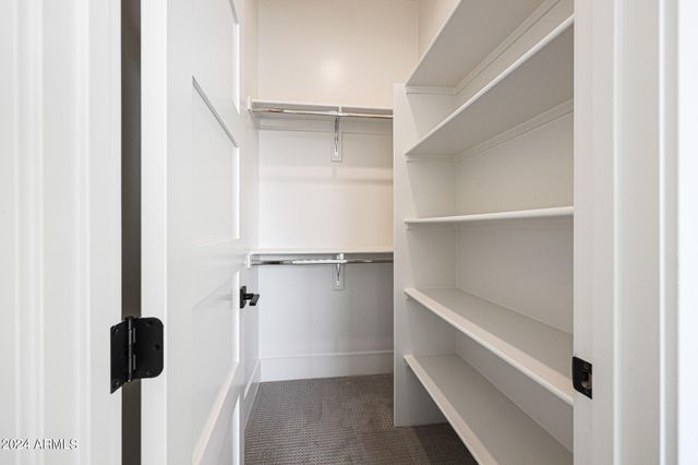 610 E Woburn Lane, Phoenix, AZ 85085