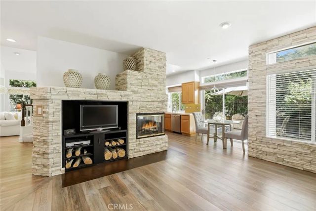 4762 Rhapsody, Oak Park, CA 91377