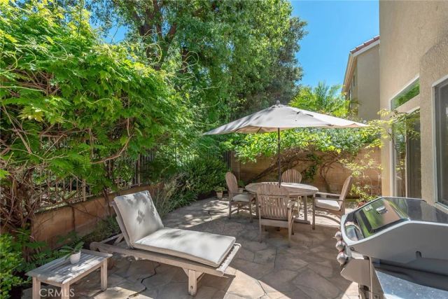 4762 Rhapsody, Oak Park, CA 91377