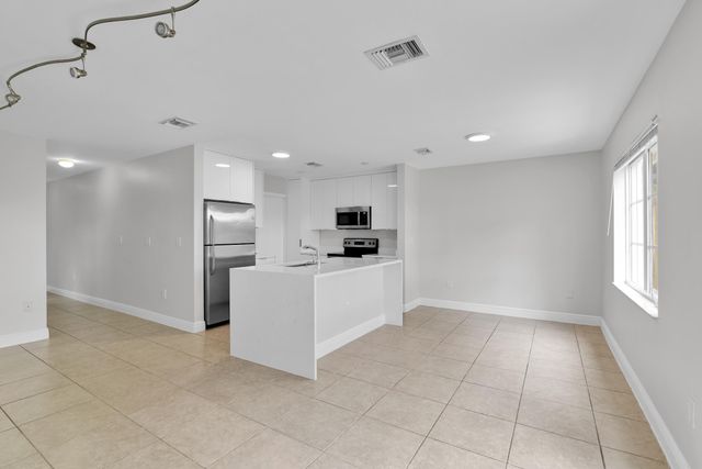 6599 Old Farm Trail 6599, Boynton Beach, FL 33437