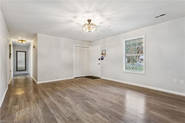 175 Racefield DR, Toano, VA 23168