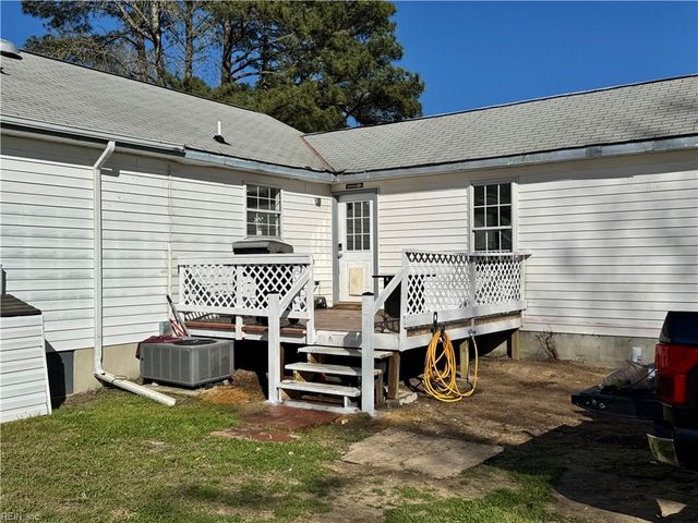 175 Racefield DR, Toano, VA 23168