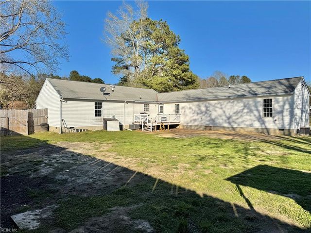 175 Racefield DR, Toano, VA 23168